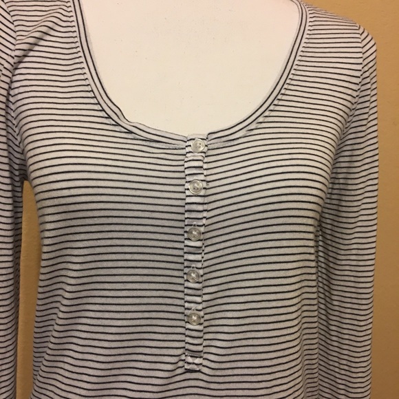 Banana Republic Stripped long sleeve button shirt - Picture 2 of 5